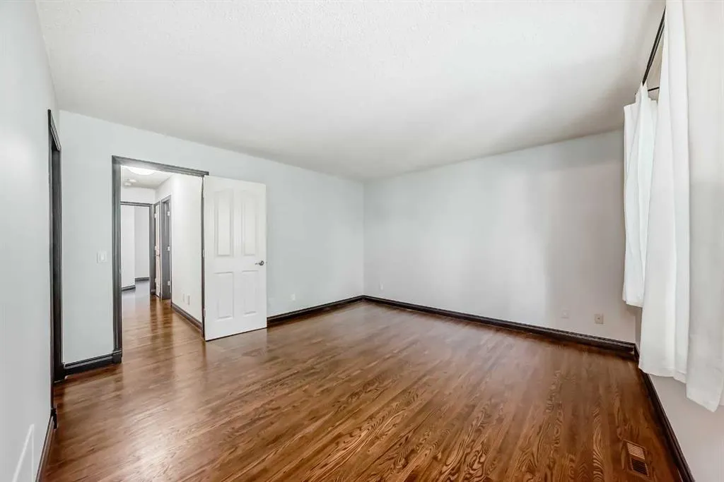 96 Douglas Shore Close SE