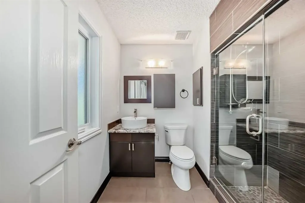 96 Douglas Shore Close SE