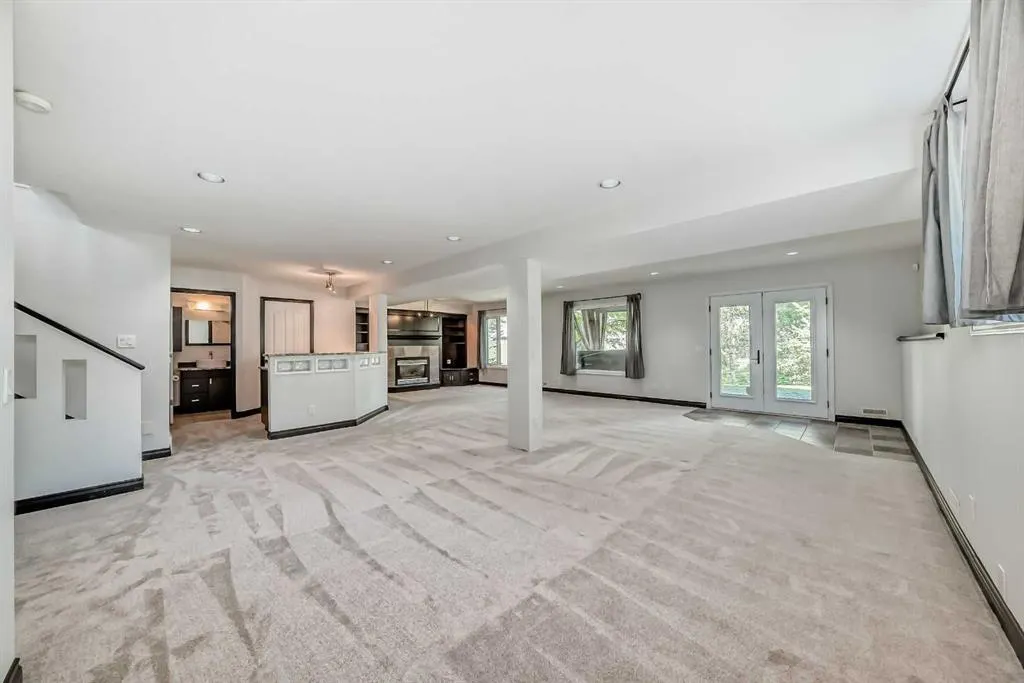 96 Douglas Shore Close SE