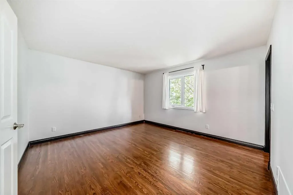 96 Douglas Shore Close SE