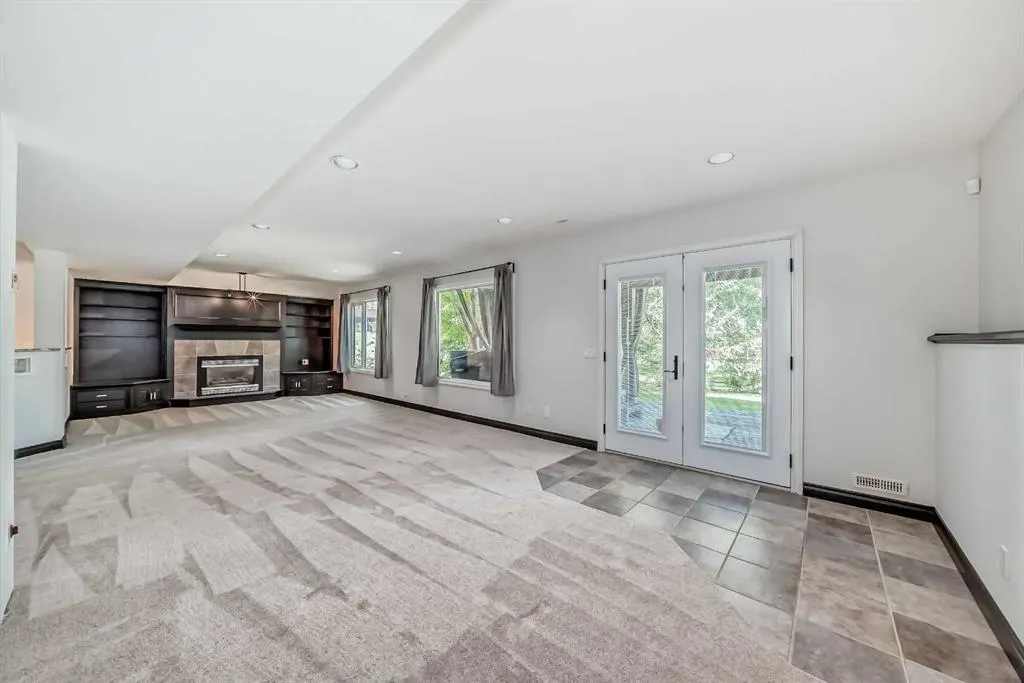 96 Douglas Shore Close SE