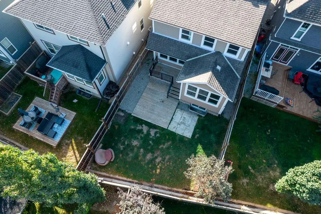 489 Mahogany Court SE
