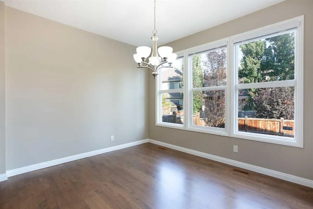 489 Mahogany Court SE