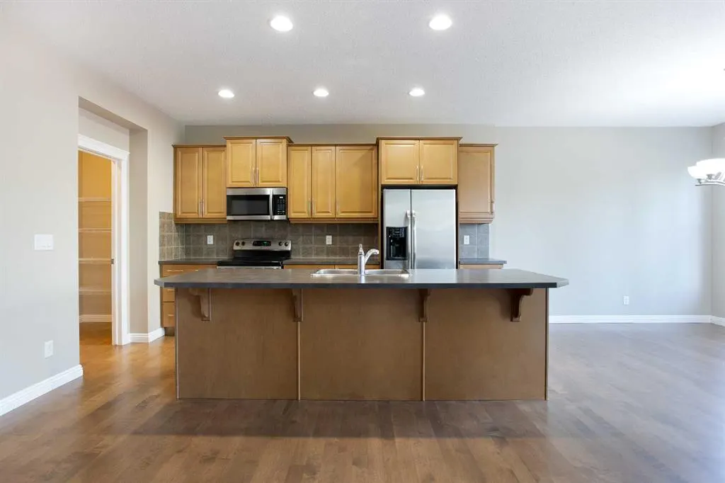 489 Mahogany Court SE