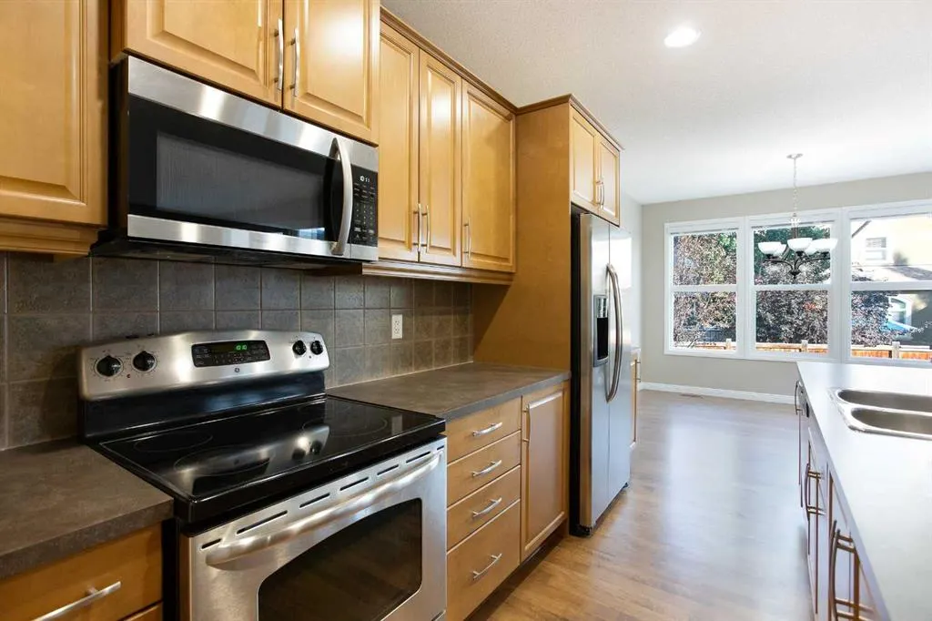 489 Mahogany Court SE