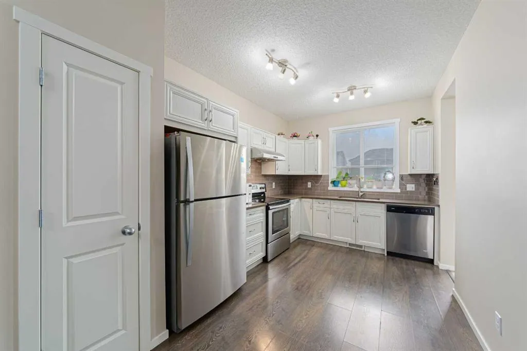 74 Legacy Boulevard SE