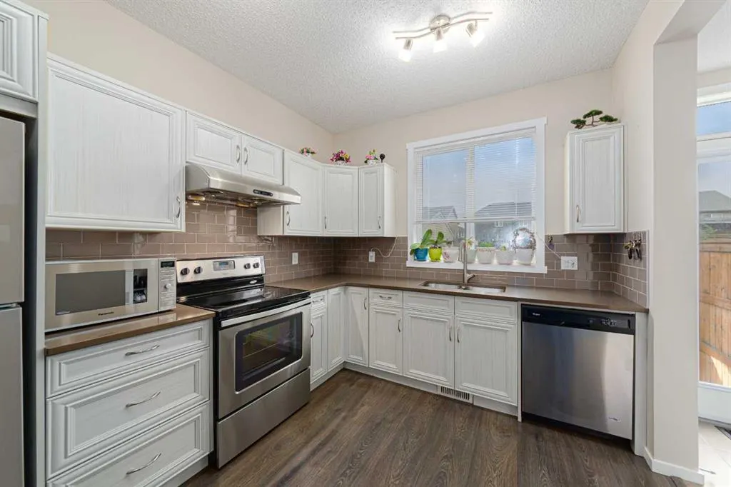 74 Legacy Boulevard SE