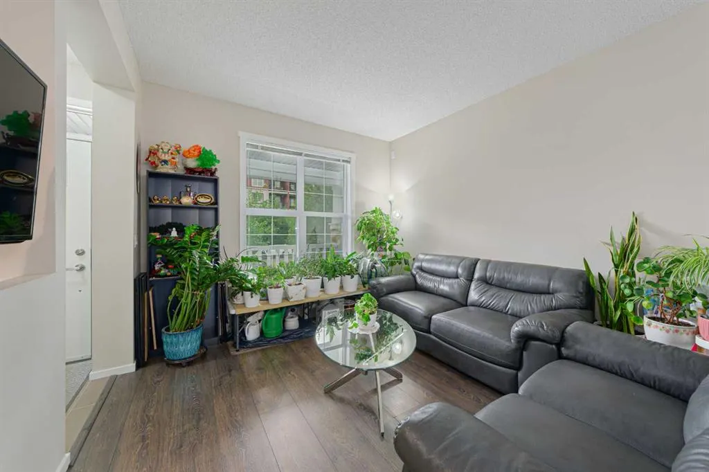 74 Legacy Boulevard SE