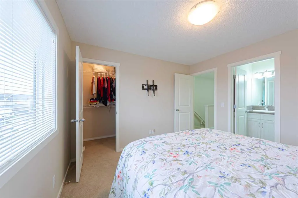74 Legacy Boulevard SE