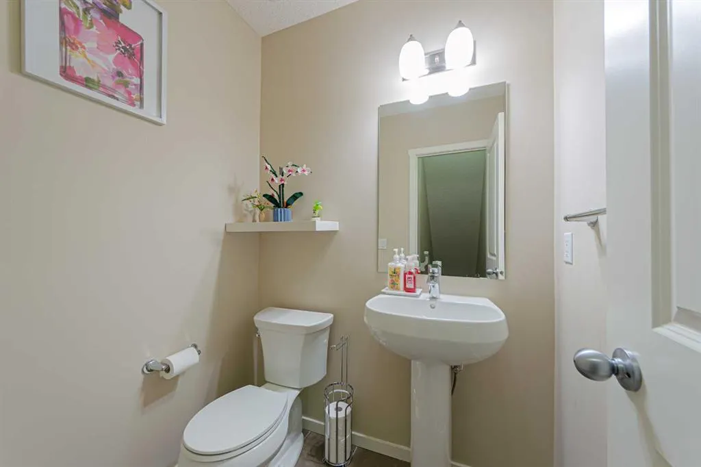 74 Legacy Boulevard SE