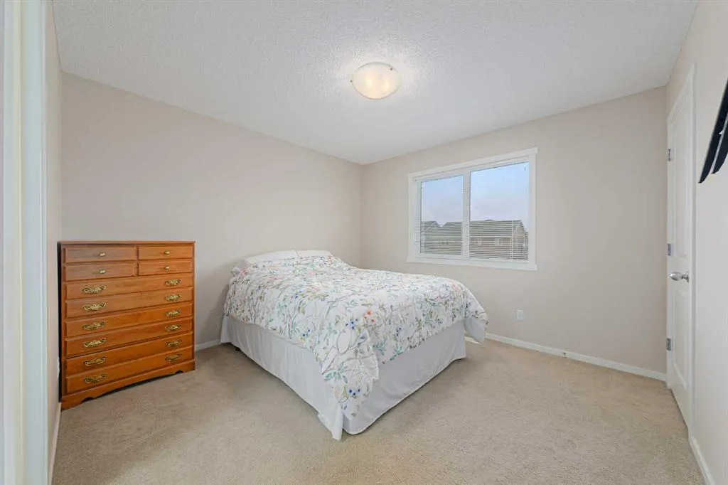 74 Legacy Boulevard SE