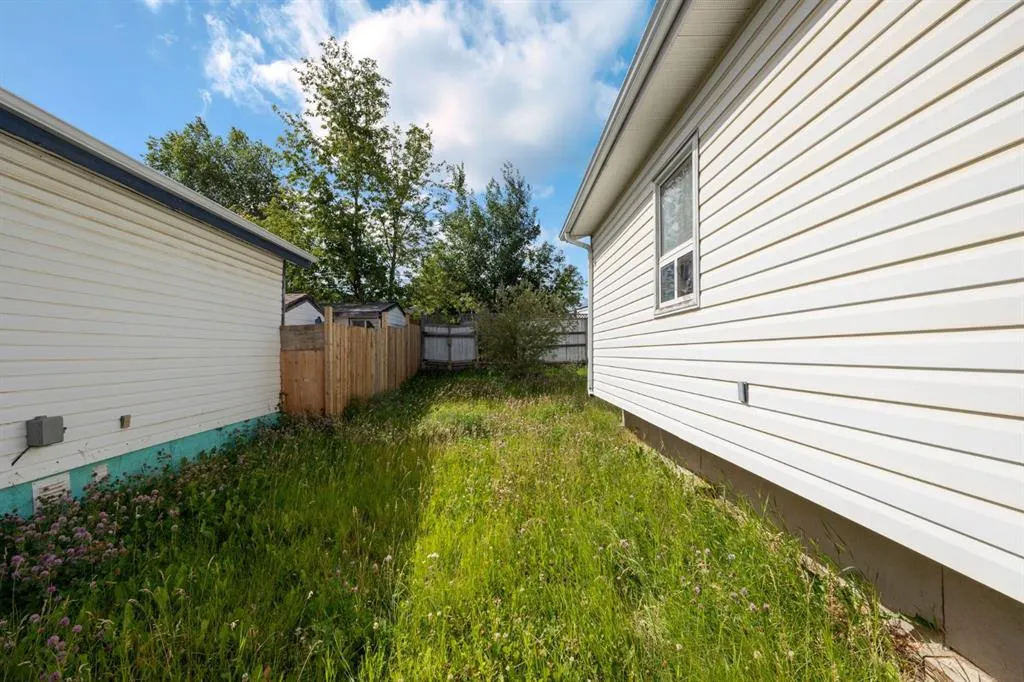 368 Grey Crescent