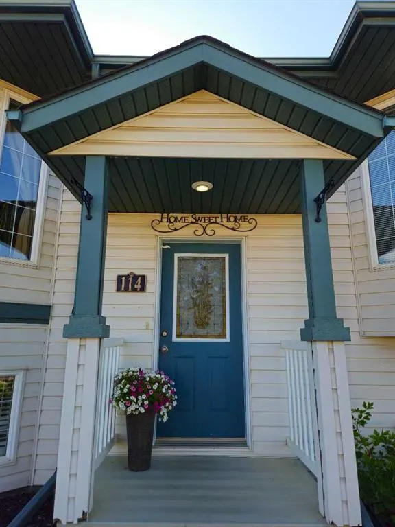 114 Robinson Avenue