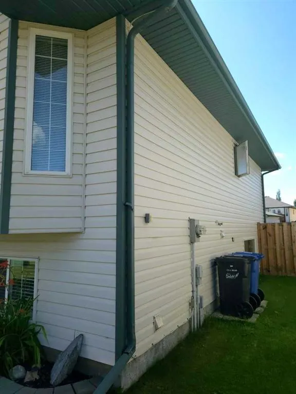 114 Robinson Avenue