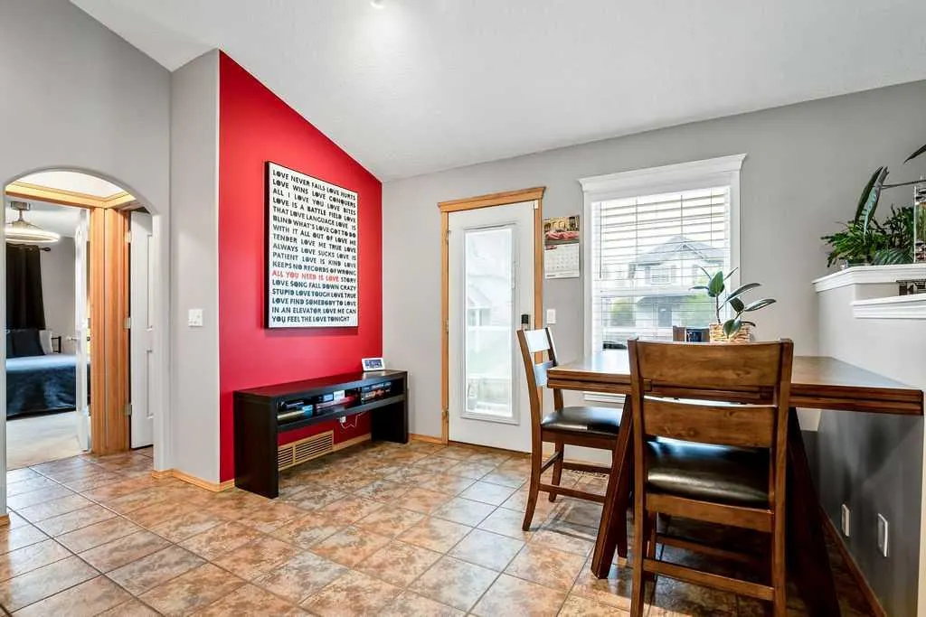128 Cramond Crescent SE