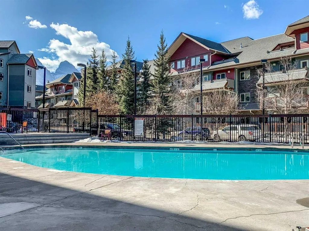 107 Montane Road, #106