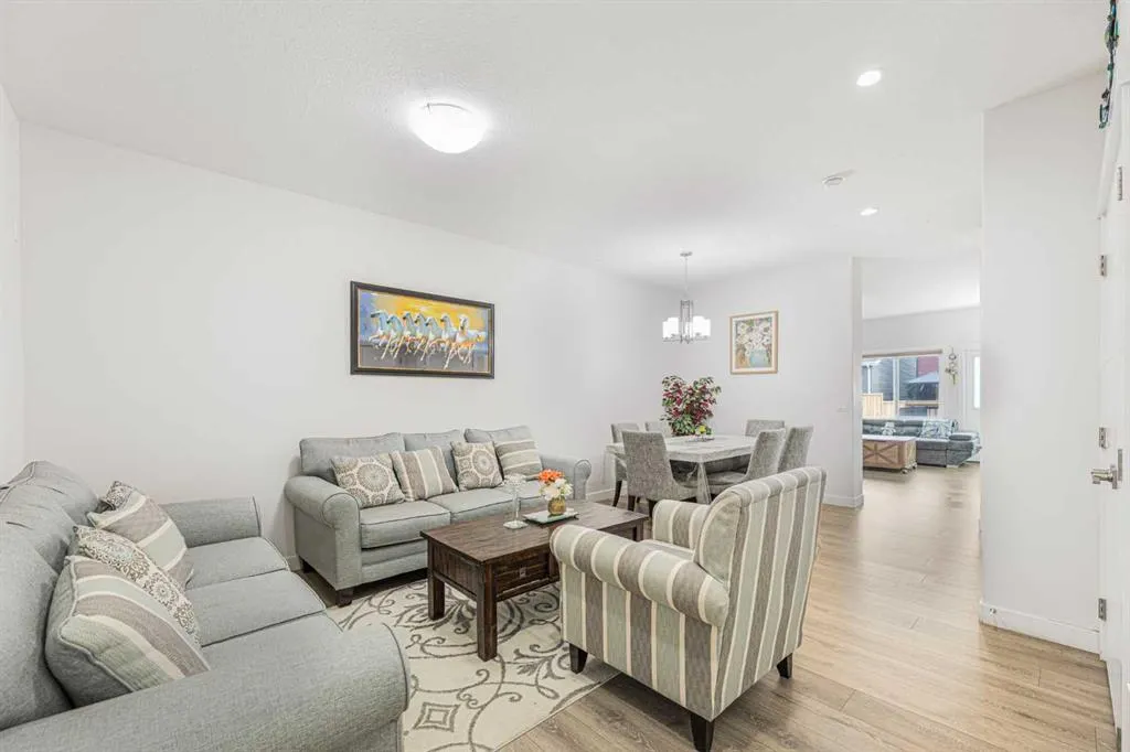 343 Savanna Avenue NE