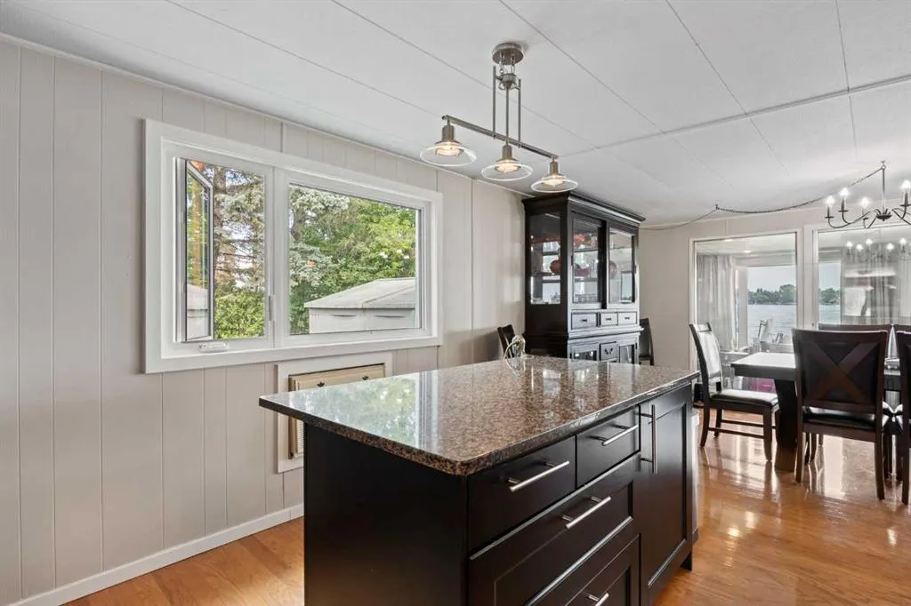 828 West Chestermere Drive