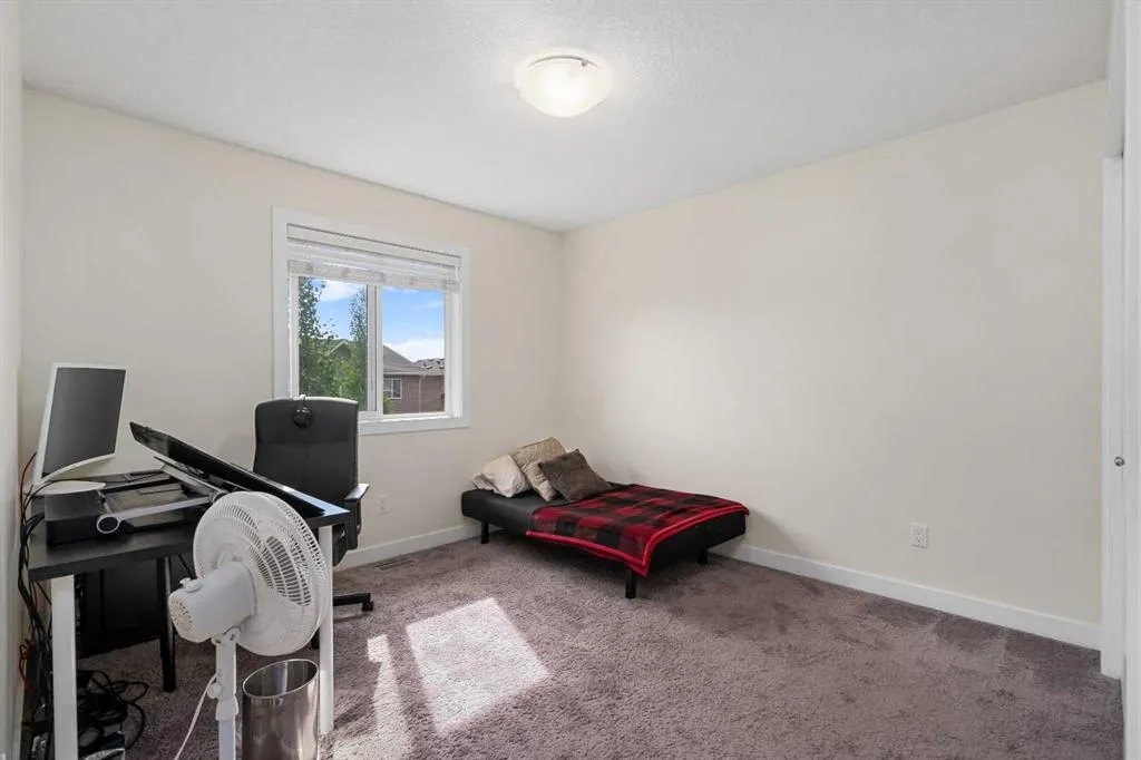 388 Bayview Way SW