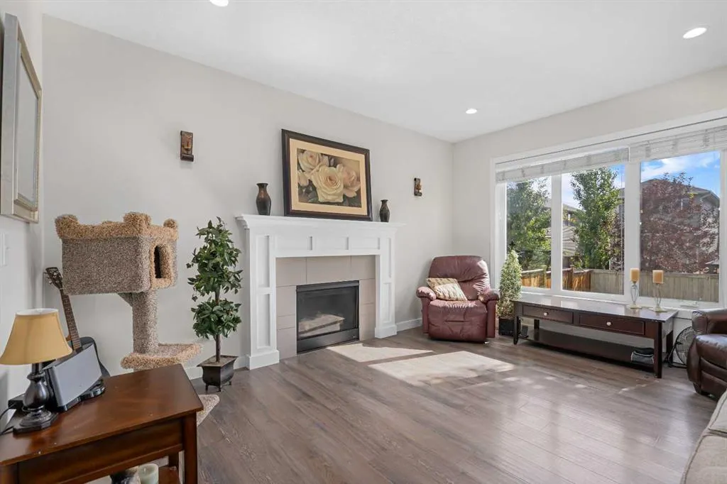 388 Bayview Way SW