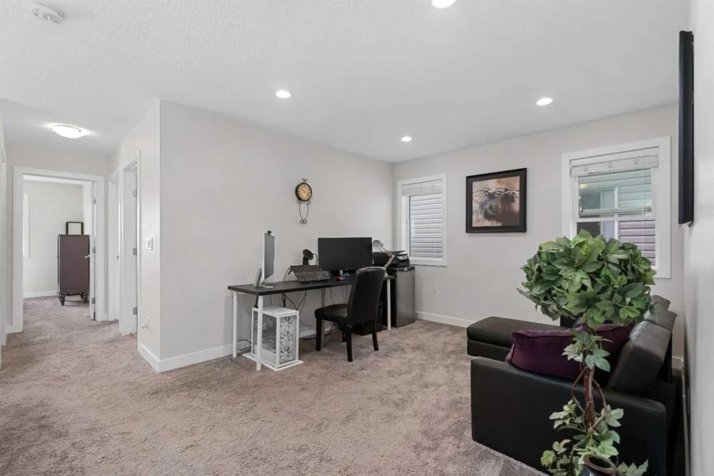 388 Bayview Way SW