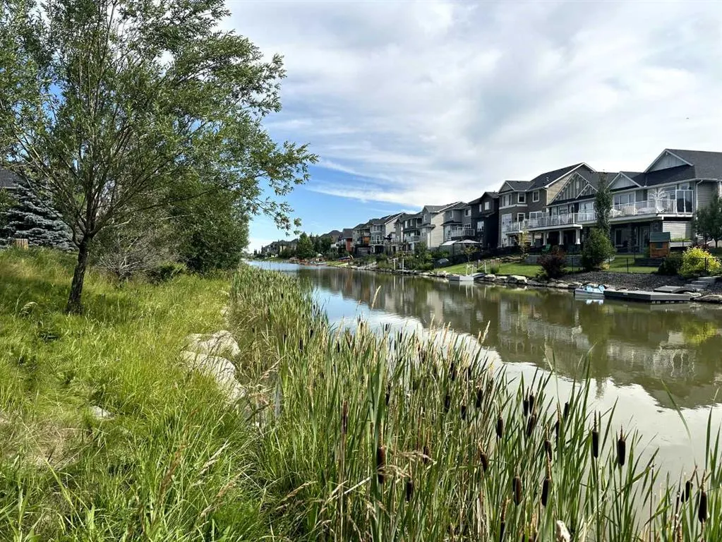 388 Bayview Way SW