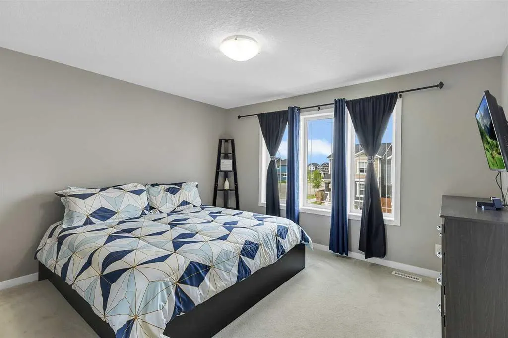 124 Red Embers Crescent NE