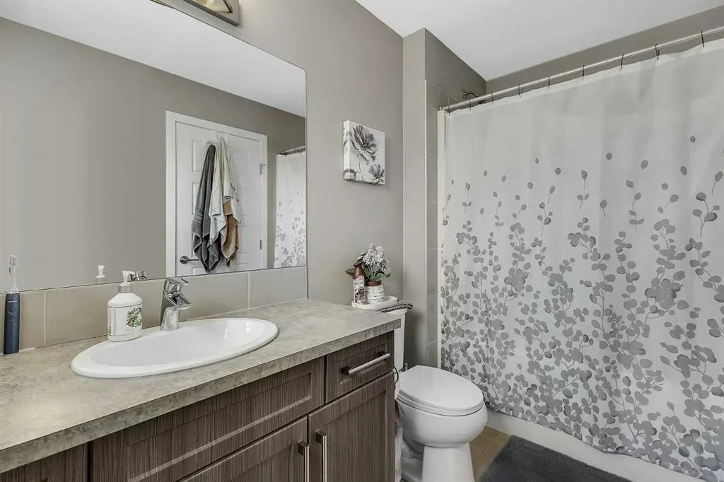 124 Red Embers Crescent NE