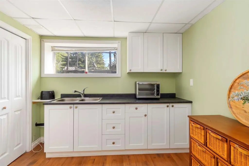 150 Hilltop Crescent