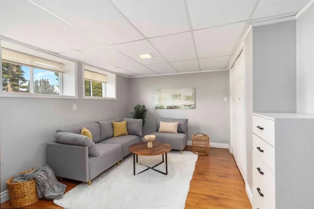 150 Hilltop Crescent
