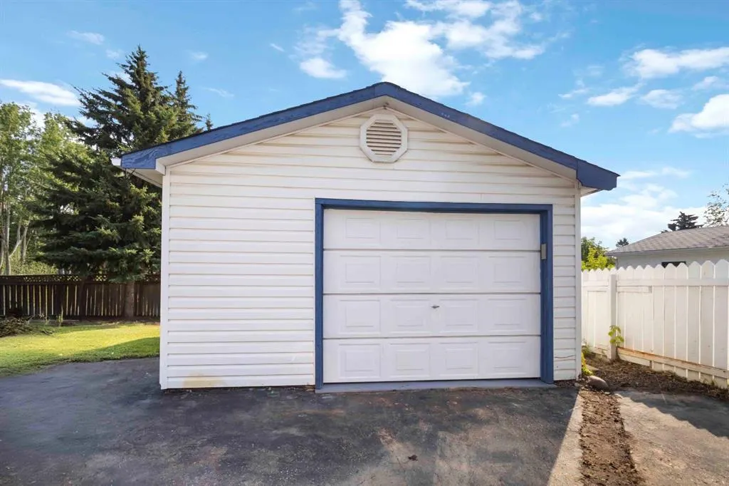 150 Hilltop Crescent