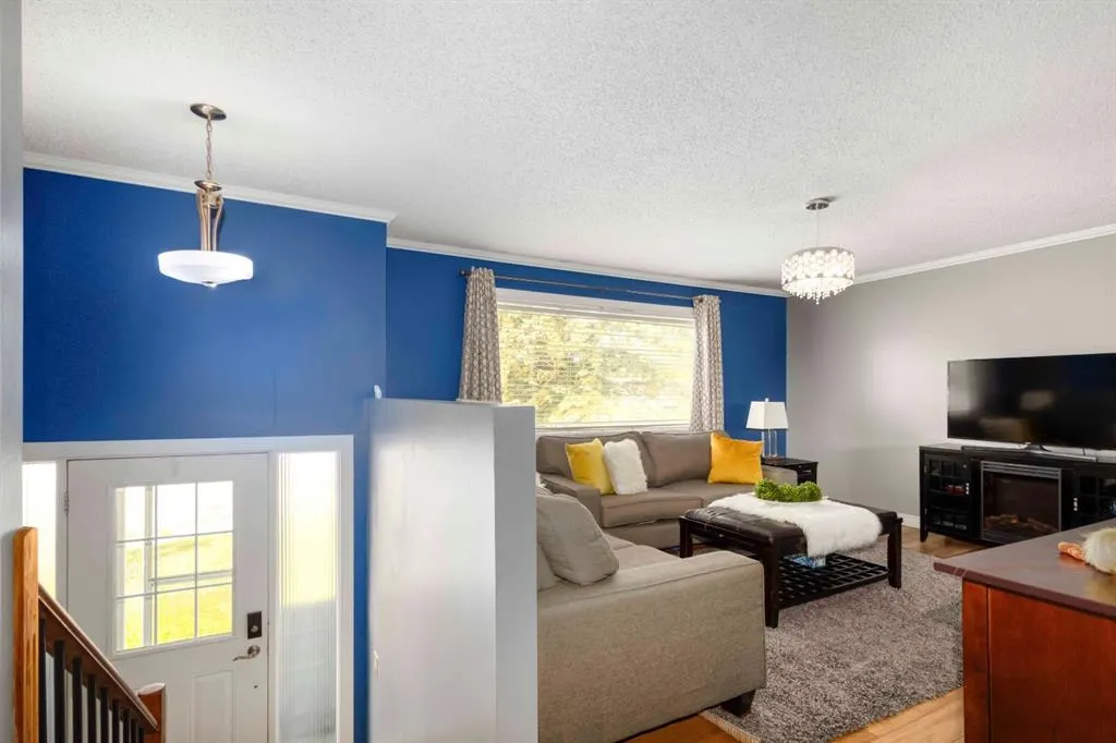 150 Hilltop Crescent