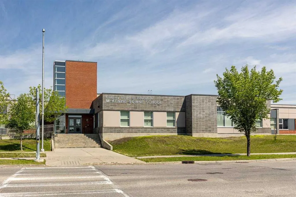 115 Prestwick Villas SE, #3114