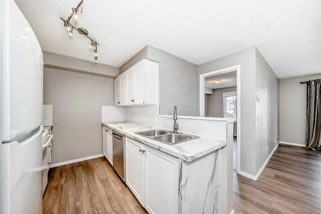 2371 Eversyde Avenue SW, #1225