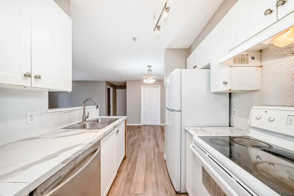 2371 Eversyde Avenue SW, #1225