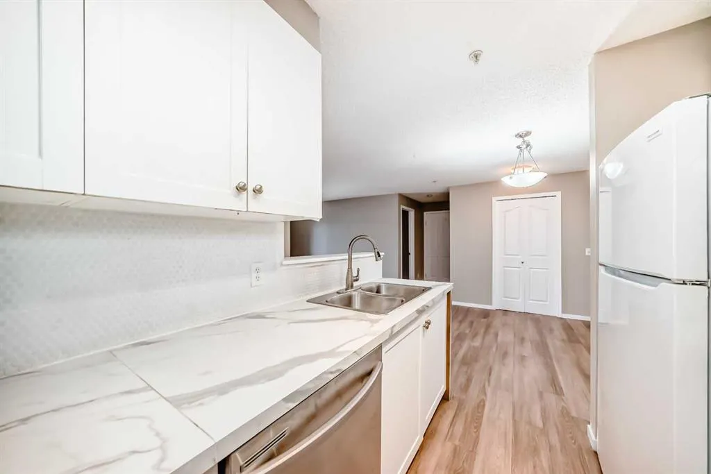 2371 Eversyde Avenue SW, #1225
