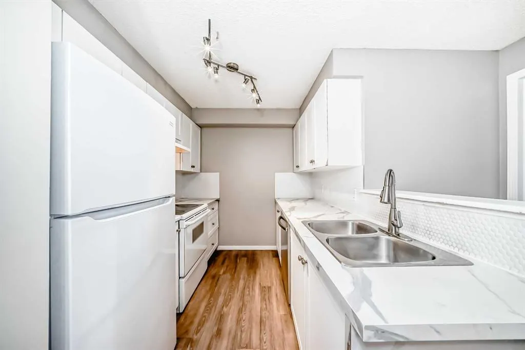2371 Eversyde Avenue SW, #1225