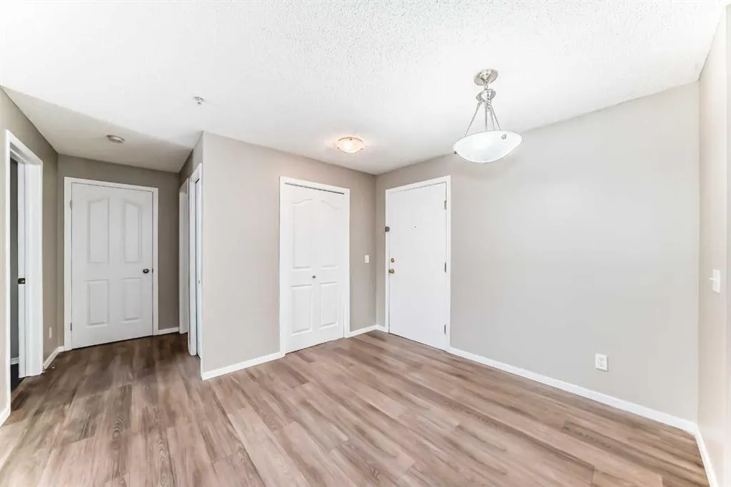 2371 Eversyde Avenue SW, #1225