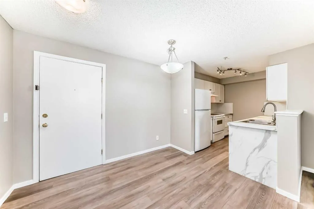 2371 Eversyde Avenue SW, #1225