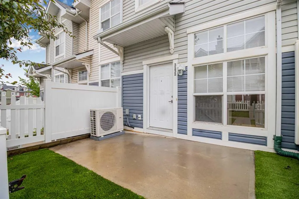 3232 New Brighton Gardens SE