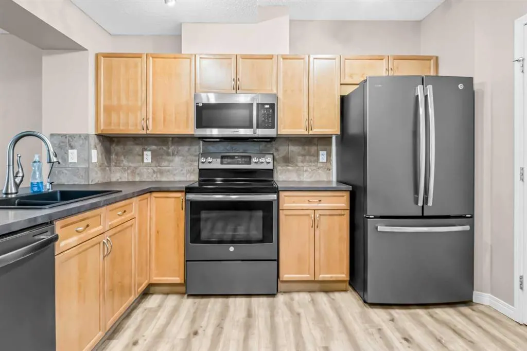 3232 New Brighton Gardens SE
