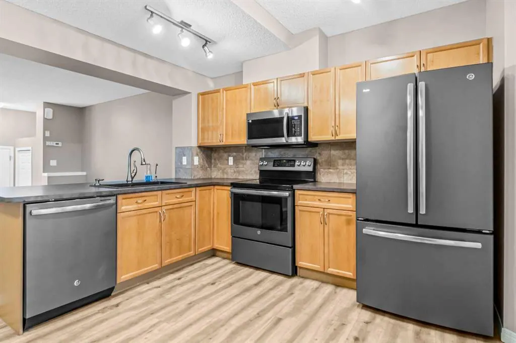3232 New Brighton Gardens SE