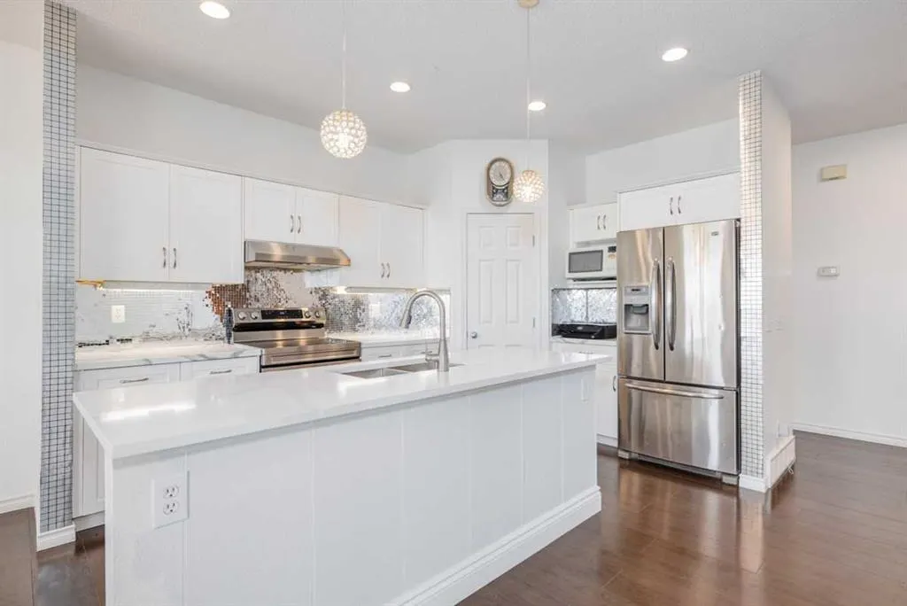 61 Saddlecrest Place NE