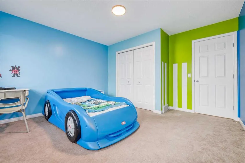 61 Saddlecrest Place NE