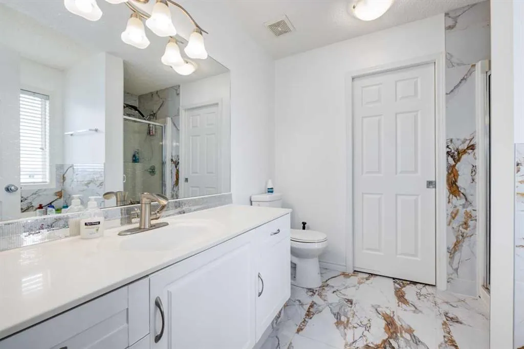 61 Saddlecrest Place NE