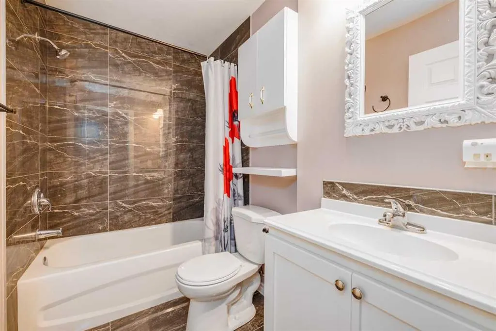 61 Saddlecrest Place NE