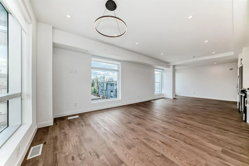 110 18A Street NW, #201