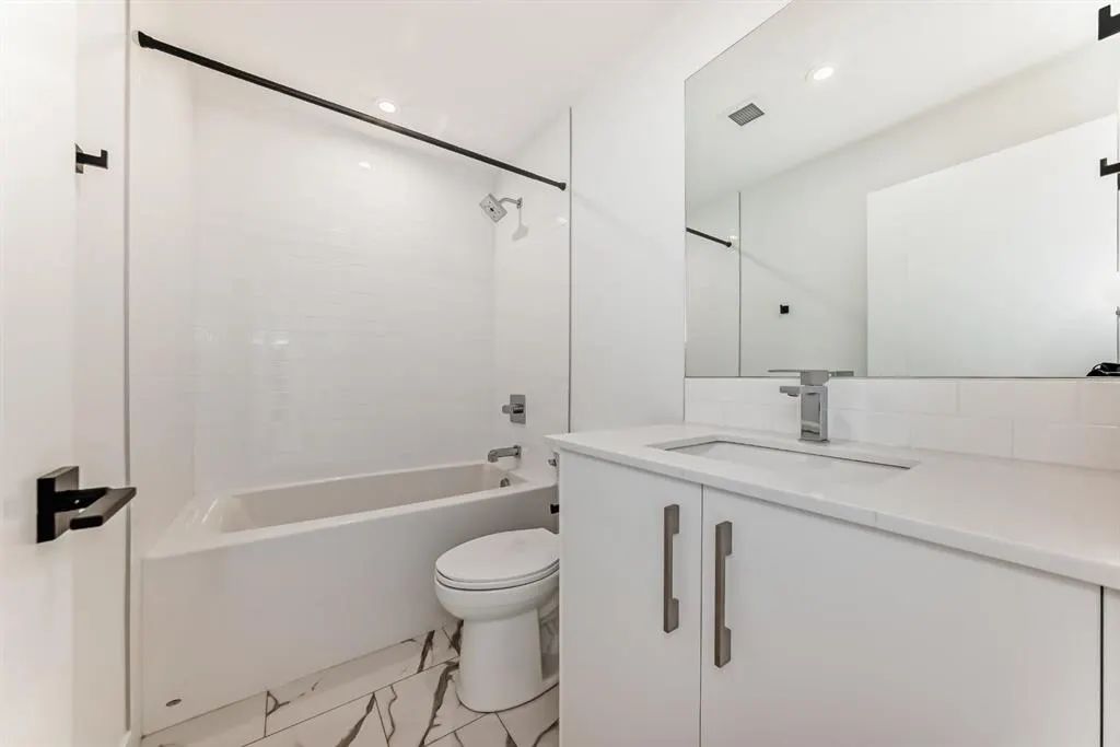 110 18A Street NW, #201