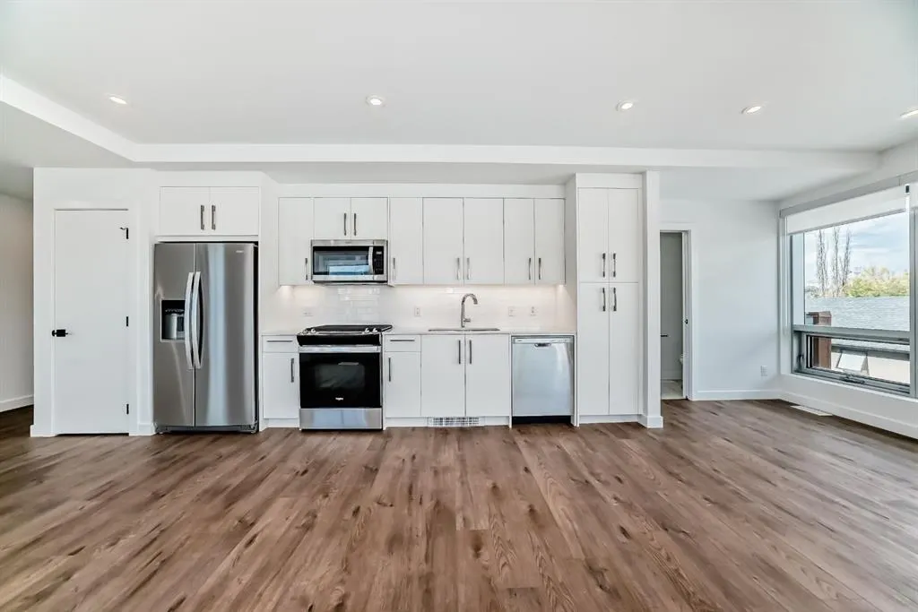 110 18A Street NW, #201