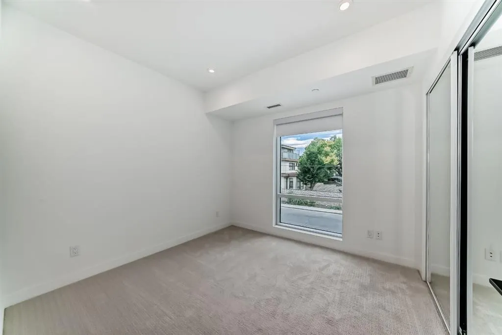 110 18A Street NW, #201